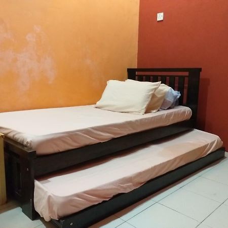 Assalam Homestay Сери Искандар Екстериор снимка